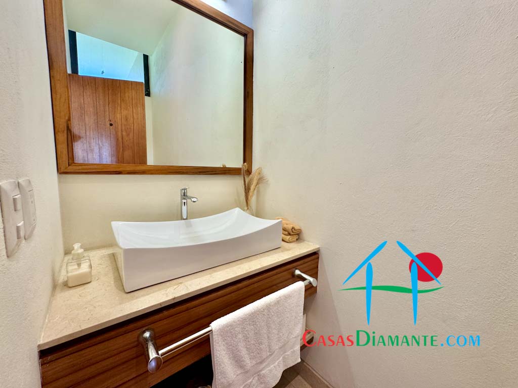 Delta 6 - Baño de visitas 1